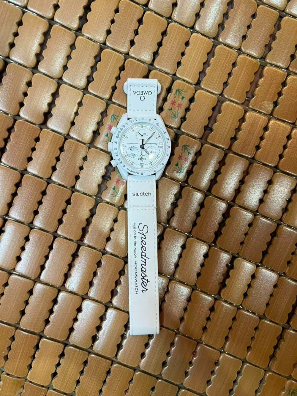 Swatch Omega Bioceramic Moonswatch Mission To Moonphase Snoopy White